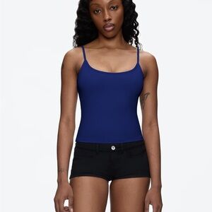 Tank air studio tank